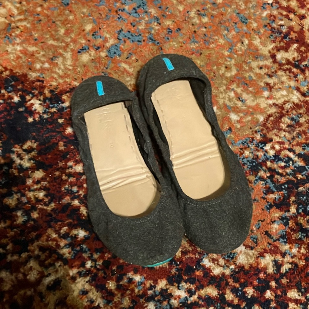 Cute Tieks flats. Grey Wool like fabric.